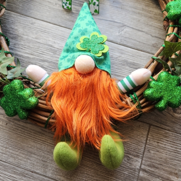 ☘️ SAINT PATRICK'S DAY LEPRECHAUN GNOME SHAMROCK GRAPEVINE WREATH ☘️ - Picture 9 of 11